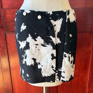 Urban Outfitters Black and White Women's Skirt Medium